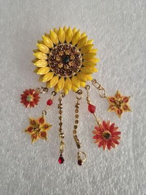 VTG Stamped Sunflower Drop Brooch/ Pendant with Red & Yellow Floral Charms.
